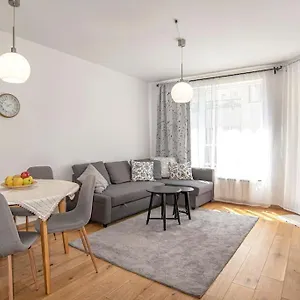  Apartament Designed In With Parking