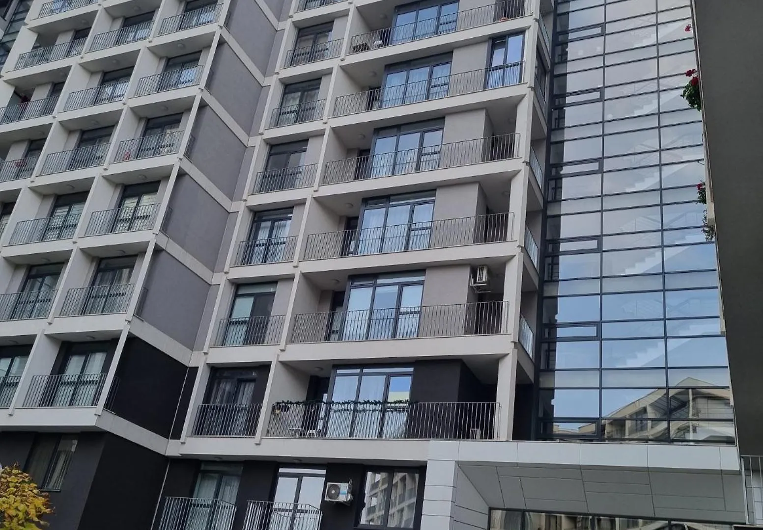 Modern, Cute And Comfy Apartment - Free Private Parking Sofia Bulgaria